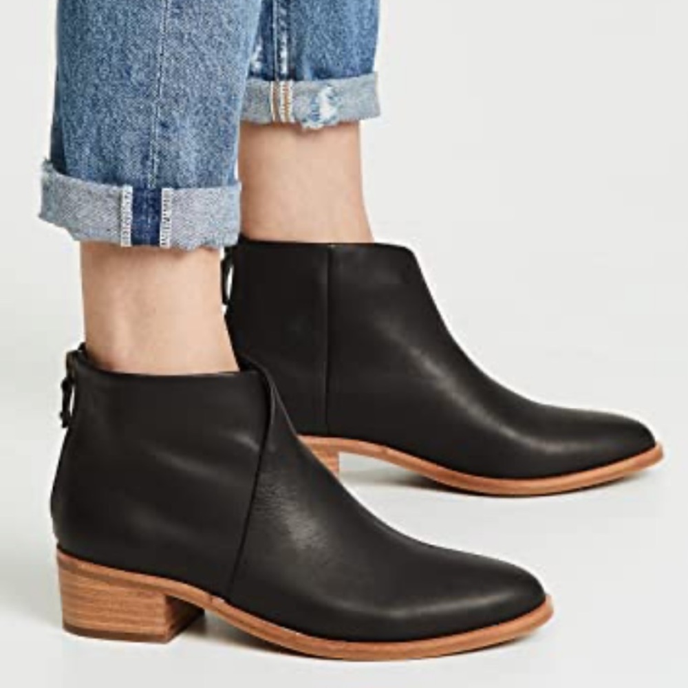 Soludos Venetian Bootie size 9